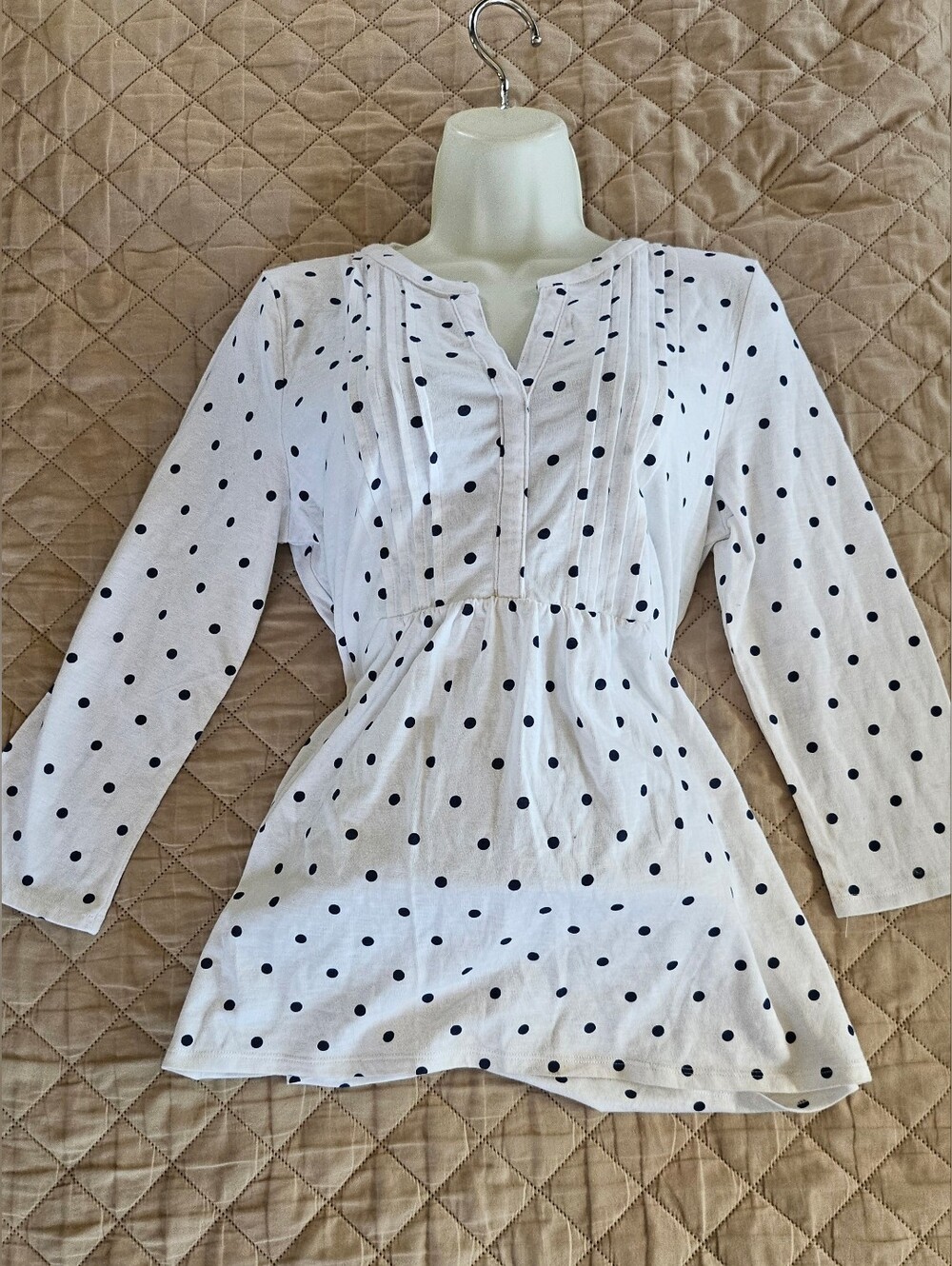 Women's size small blouse, brand is Croft & Barrow